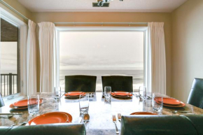 Lincoln City Condo Pool Access, Walk to Beach!